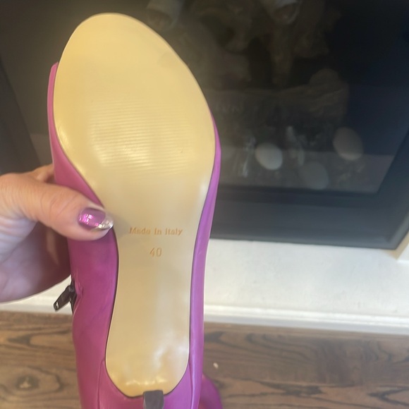 Clizia Italian made fuscia peep toe booties. Size 40. Never worn. - Picture 5 of 5